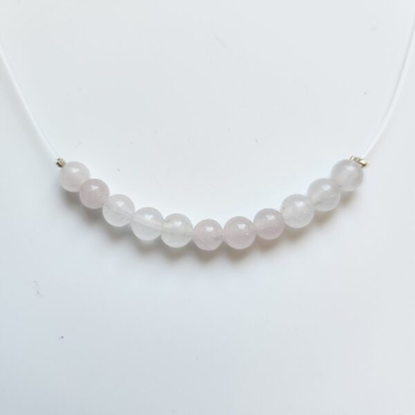 Caurspīdīgā kaklarota- Rozā kvarcs